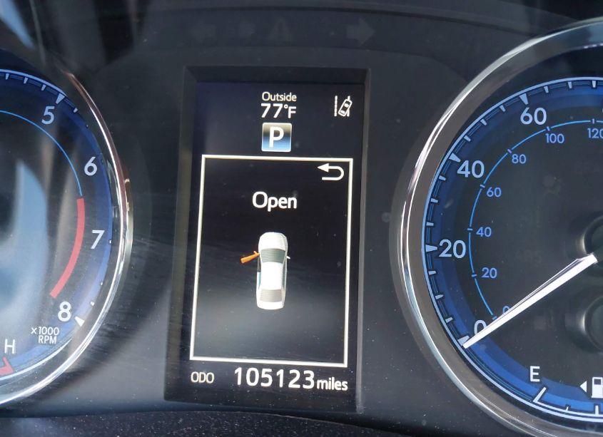 Photo 7 of 2018 Toyota Corolla L/LE/XLE/SE/XSE (VIN 5YFBURHE6JP836906)