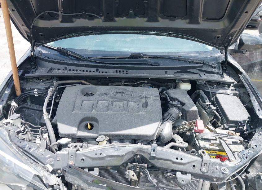 Photo 10 of 2018 Toyota Corolla LE (VIN 5YFBURHE6JP848201)