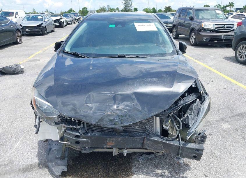 Photo 6 of 2018 Toyota Corolla LE (VIN 5YFBURHE6JP848201)