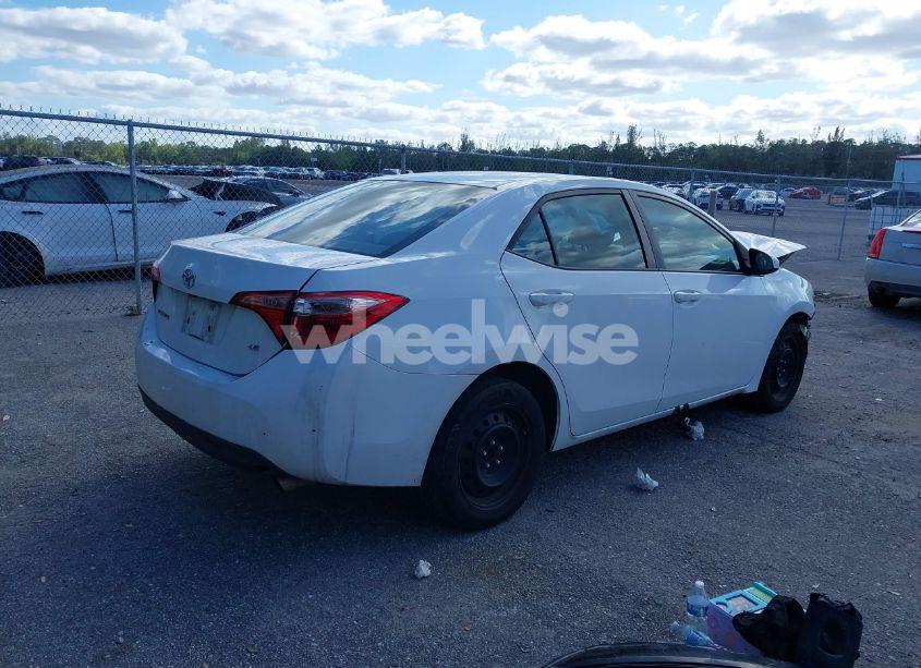 Photo 4 of 2018 Toyota Corolla LE (VIN 5YFBURHE6JP849560)