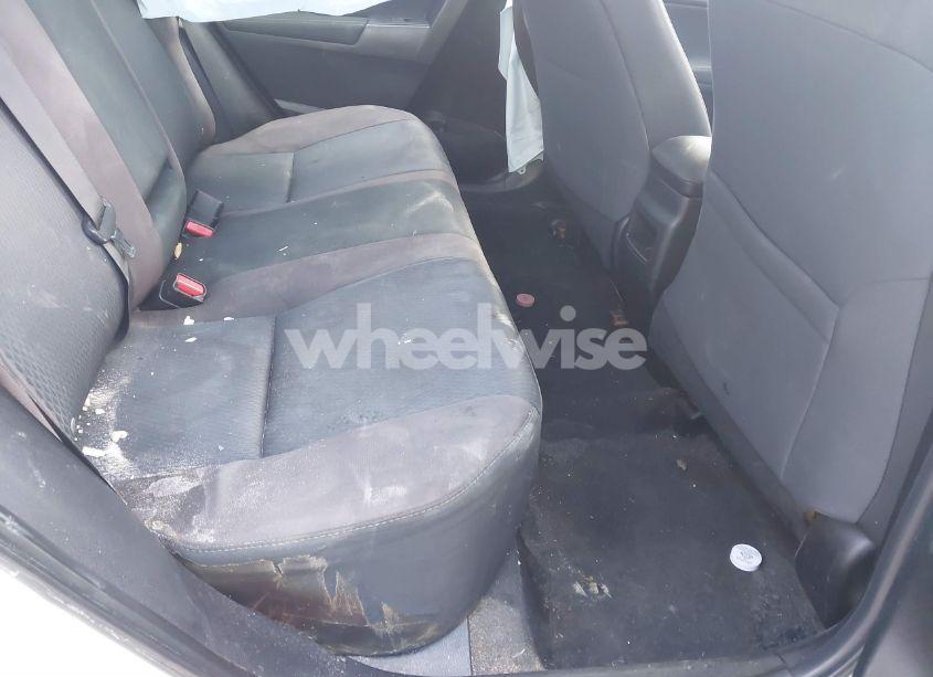 Photo 8 of 2018 Toyota Corolla LE (VIN 5YFBURHE6JP849560)