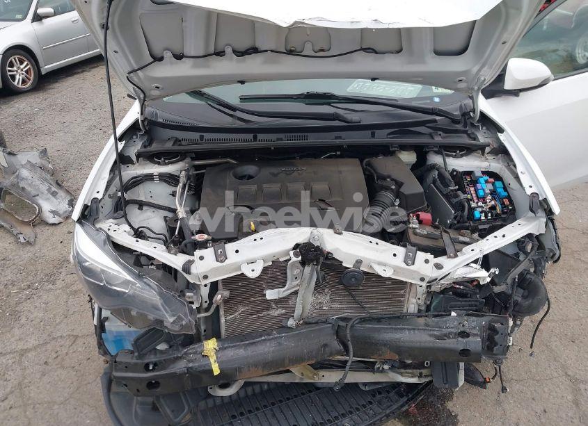 Photo 10 of 2019 Toyota Corolla SE (VIN 5YFBURHE6KP859751)