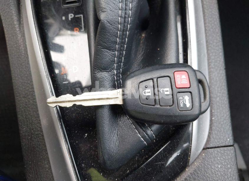 Photo 11 of 2019 Toyota Corolla SE (VIN 5YFBURHE6KP859751)