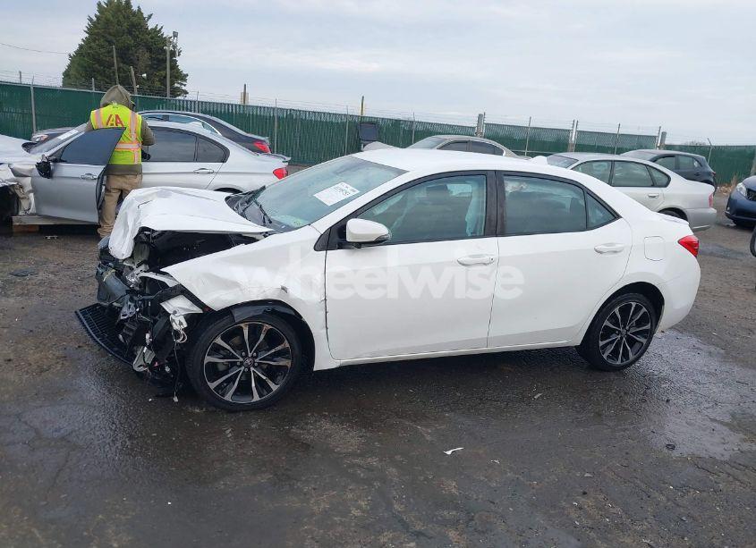 Photo 14 of 2019 Toyota Corolla SE (VIN 5YFBURHE6KP859751)