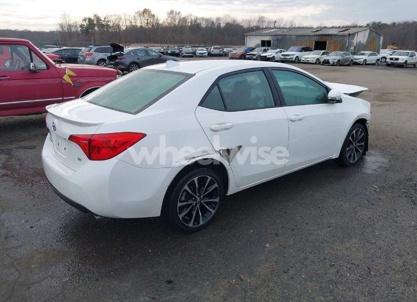 Photo 4 of 2019 Toyota Corolla SE (VIN 5YFBURHE6KP859751)