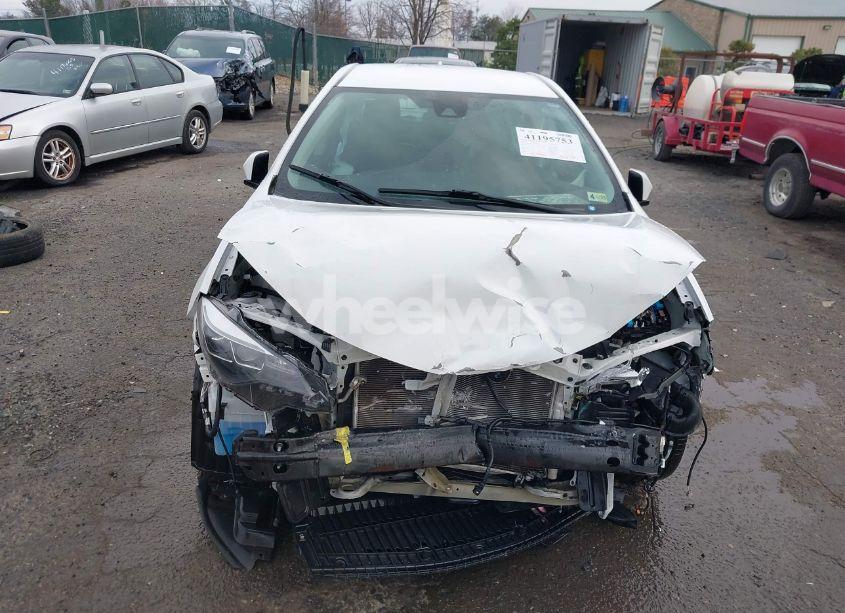 Photo 6 of 2019 Toyota Corolla SE (VIN 5YFBURHE6KP859751)