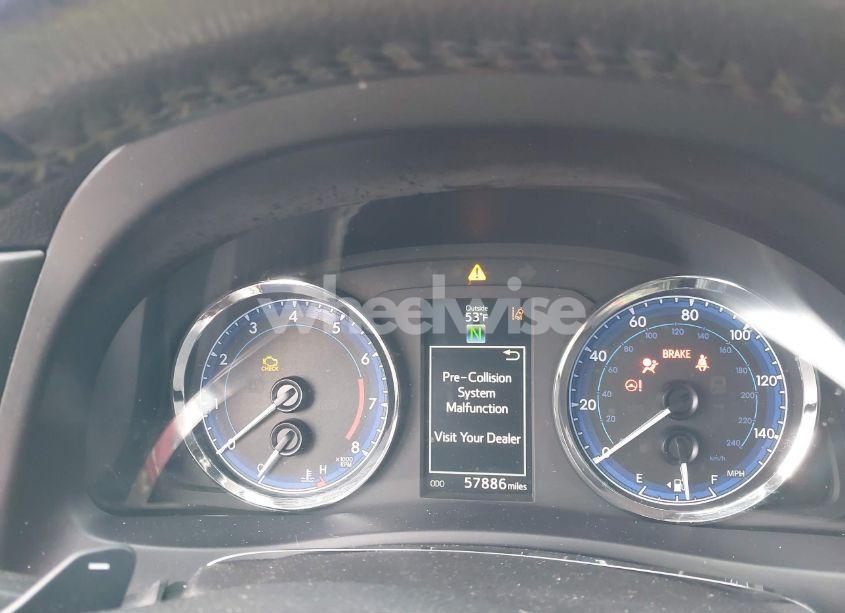 Photo 7 of 2019 Toyota Corolla SE (VIN 5YFBURHE6KP859751)