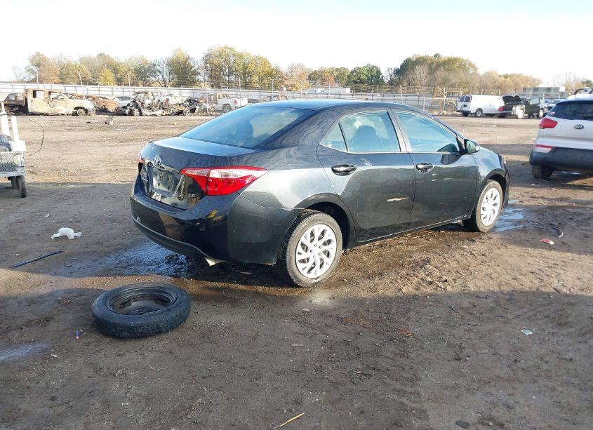 Photo 4 of 2019 Toyota Corolla LE (VIN 5YFBURHE6KP868174)