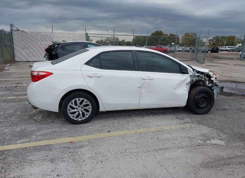 Photo 13 of 2019 Toyota Corolla LE (VIN 5YFBURHE6KP868627)