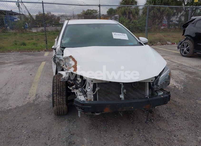 Photo 6 of 2019 Toyota Corolla LE (VIN 5YFBURHE6KP868627)