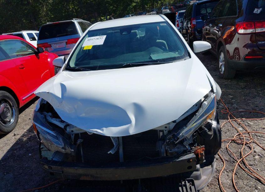 Photo 12 of 2019 Toyota Corolla LE (VIN 5YFBURHE6KP871690)