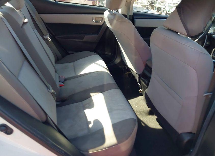 Photo 8 of 2019 Toyota Corolla LE (VIN 5YFBURHE6KP871690)
