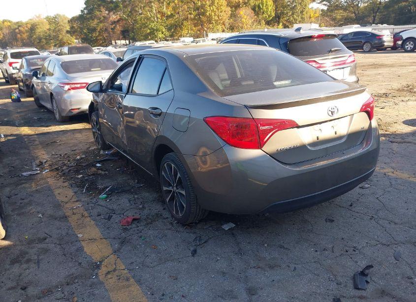 Photo 3 of 2019 Toyota Corolla SE (VIN 5YFBURHE6KP873133)