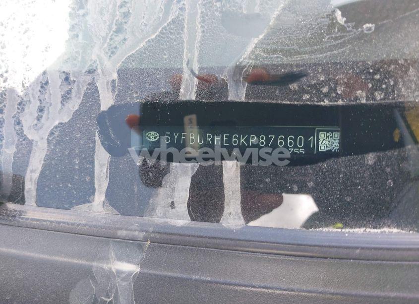 Photo 9 of 2019 Toyota Corolla LE (VIN 5YFBURHE6KP876601)