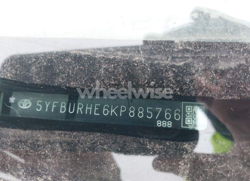 Photo 9 of 2019 Toyota Corolla L/LE/XLE/SE/XSE (VIN 5YFBURHE6KP885766)