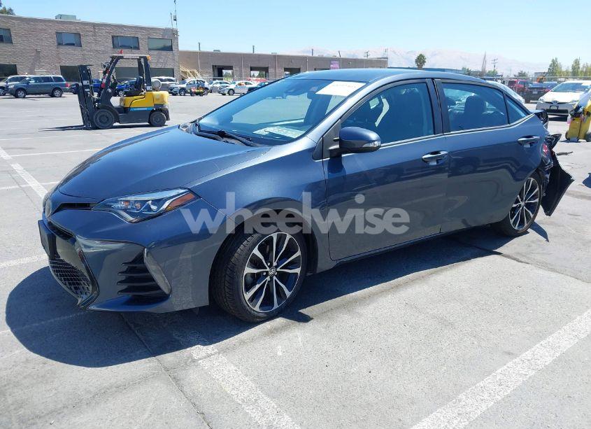 Photo 2 of 2019 Toyota Corolla SE (VIN 5YFBURHE6KP889249)
