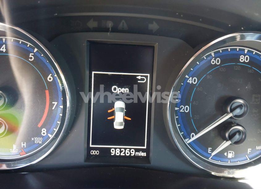 Photo 7 of 2019 Toyota Corolla SE (VIN 5YFBURHE6KP889249)