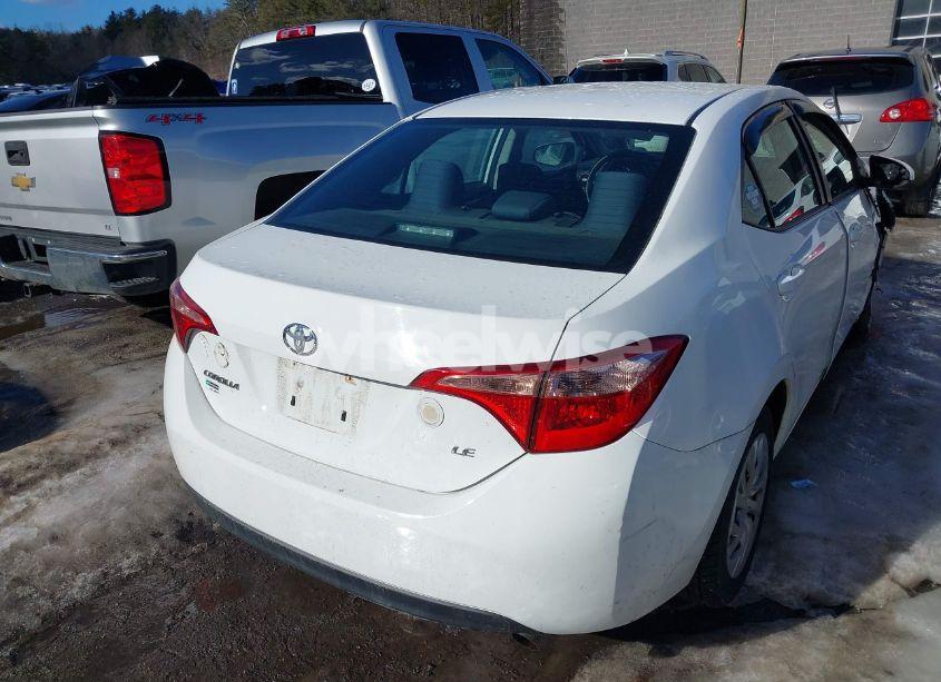 Photo 16 of 2019 Toyota Corolla LE (VIN 5YFBURHE6KP894922)