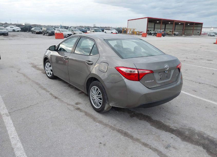 Photo 3 of 2019 Toyota Corolla LE (VIN 5YFBURHE6KP900153)