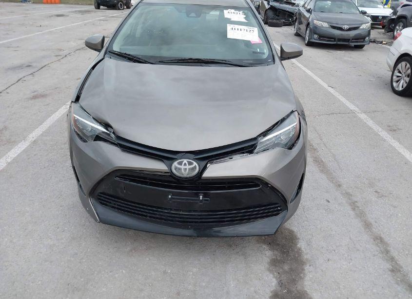 Photo 6 of 2019 Toyota Corolla LE (VIN 5YFBURHE6KP900153)