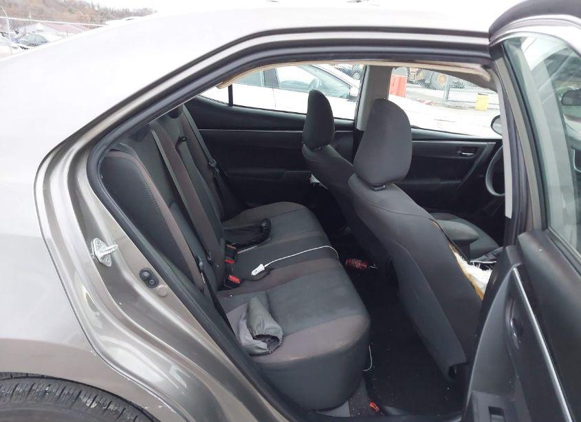 Photo 8 of 2019 Toyota Corolla LE (VIN 5YFBURHE6KP900153)