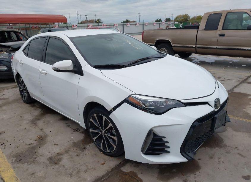 2019 Toyota Corolla SE (VIN 5YFBURHE6KP900881) main photo