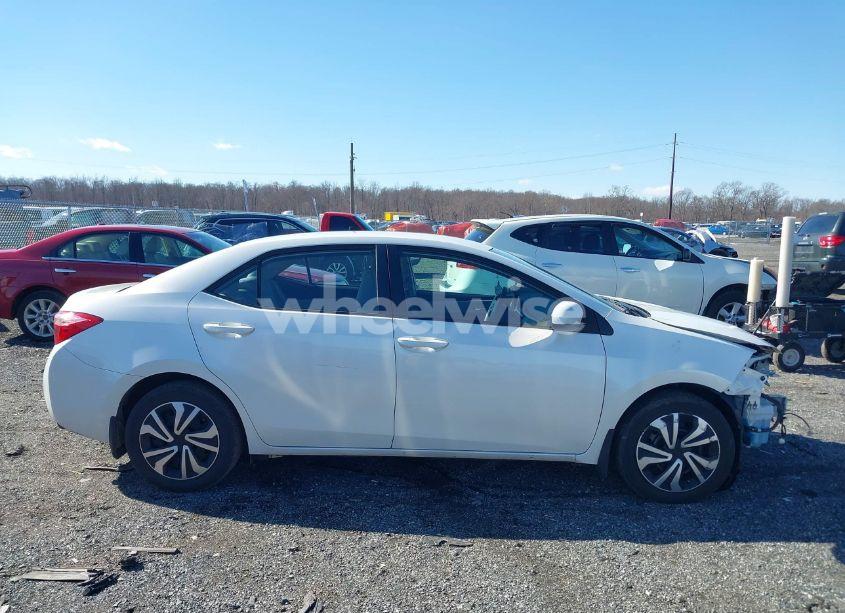 Photo 13 of 2019 Toyota Corolla LE (VIN 5YFBURHE6KP911752)