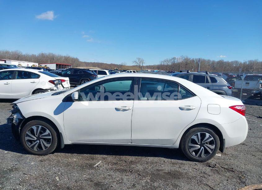 Photo 14 of 2019 Toyota Corolla LE (VIN 5YFBURHE6KP911752)