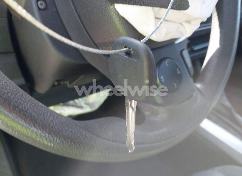 Photo 11 of 2019 Toyota Corolla LE (VIN 5YFBURHE6KP919575)