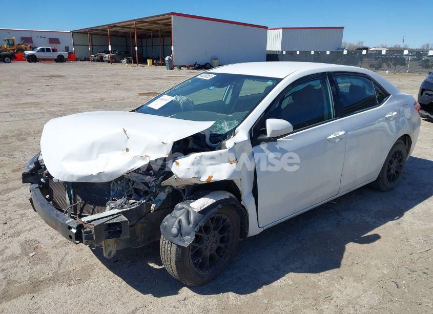 Photo 2 of 2019 Toyota Corolla LE (VIN 5YFBURHE6KP919575)