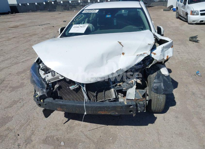 Photo 6 of 2019 Toyota Corolla LE (VIN 5YFBURHE6KP919575)