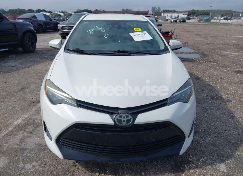 Photo 12 of 2019 Toyota Corolla LE (VIN 5YFBURHE6KP925361)