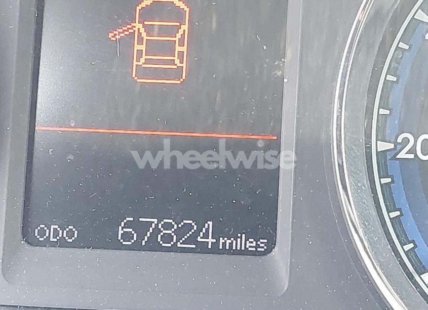 Photo 15 of 2019 Toyota Corolla LE (VIN 5YFBURHE6KP925361)