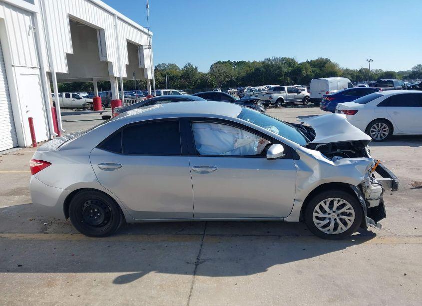 Photo 13 of 2019 Toyota Corolla LE (VIN 5YFBURHE6KP926090)