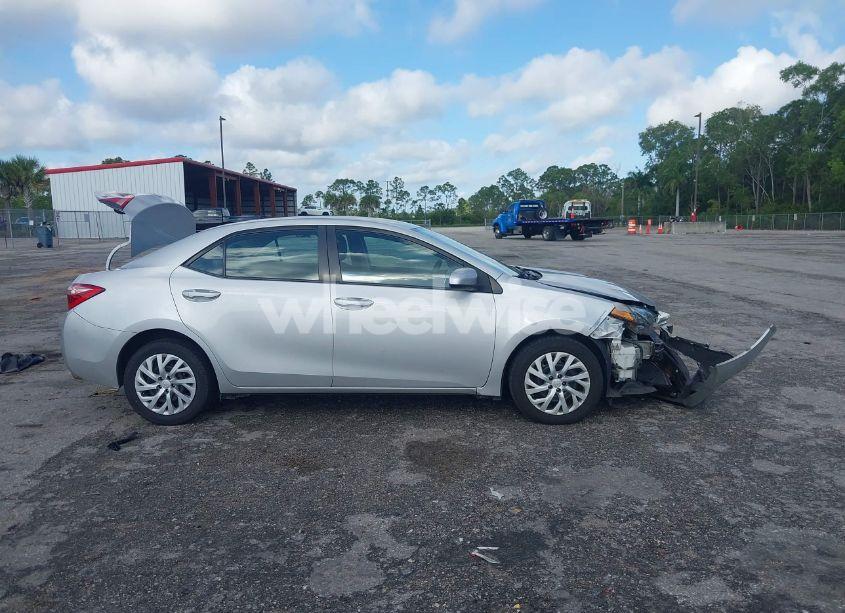 Photo 13 of 2019 Toyota Corolla LE (VIN 5YFBURHE6KP935436)