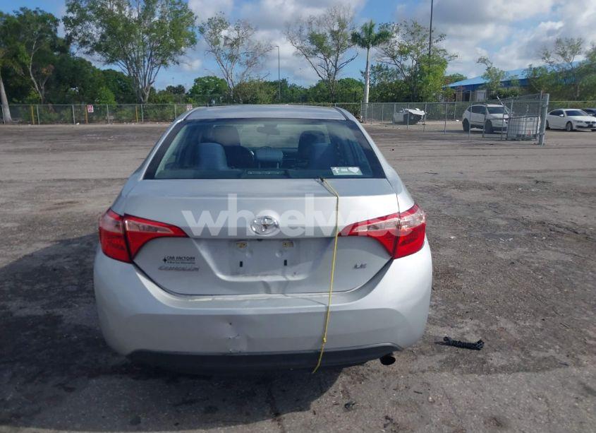 Photo 16 of 2019 Toyota Corolla LE (VIN 5YFBURHE6KP935436)