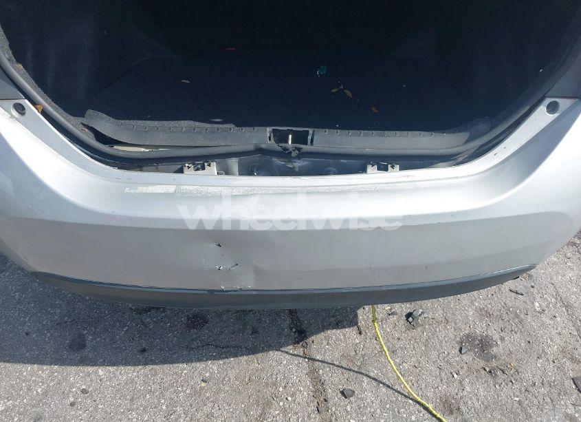 Photo 18 of 2019 Toyota Corolla LE (VIN 5YFBURHE6KP935436)