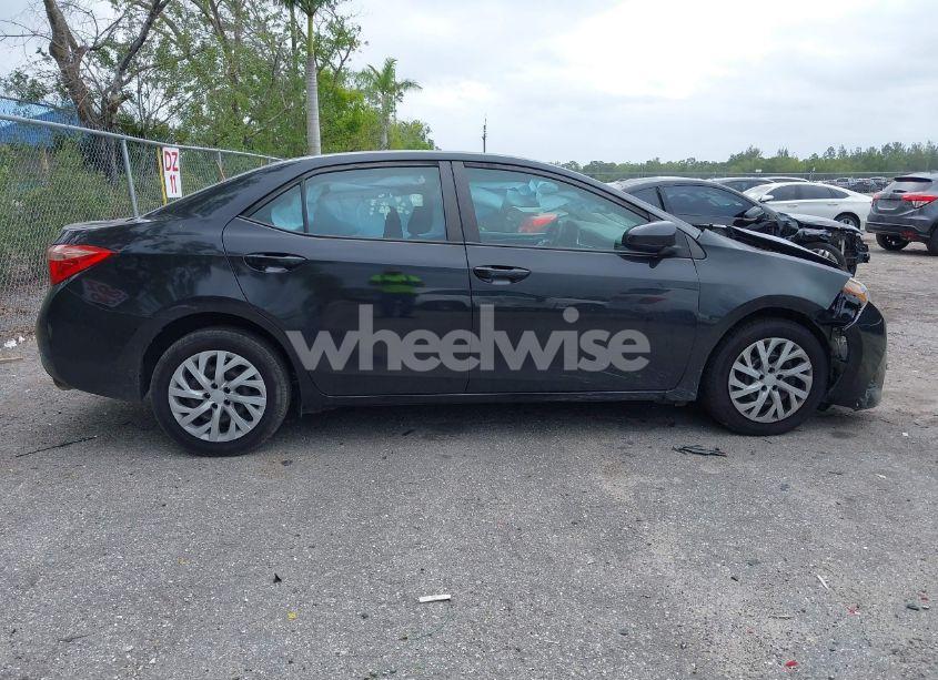Photo 14 of 2019 Toyota Corolla LE (VIN 5YFBURHE6KP936019)