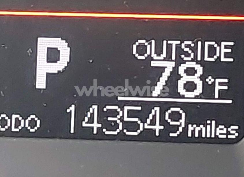 Photo 16 of 2019 Toyota Corolla LE (VIN 5YFBURHE6KP936019)