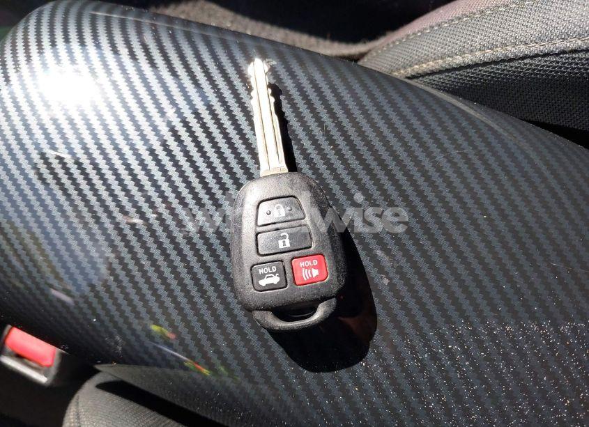 Photo 11 of 2019 Toyota Corolla LE (VIN 5YFBURHE6KP941141)