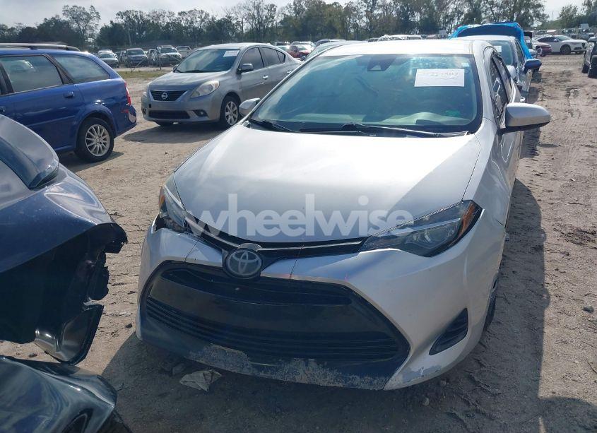 Photo 12 of 2019 Toyota Corolla LE (VIN 5YFBURHE6KP941141)