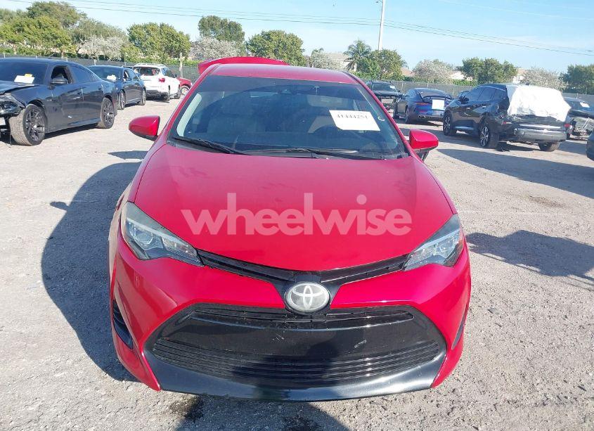 Photo 13 of 2019 Toyota Corolla LE (VIN 5YFBURHE6KP941737)