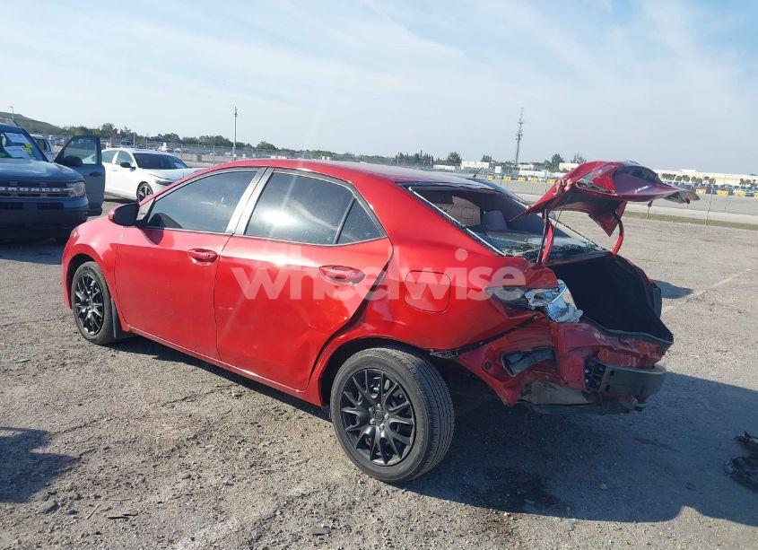 Photo 3 of 2019 Toyota Corolla LE (VIN 5YFBURHE6KP941737)