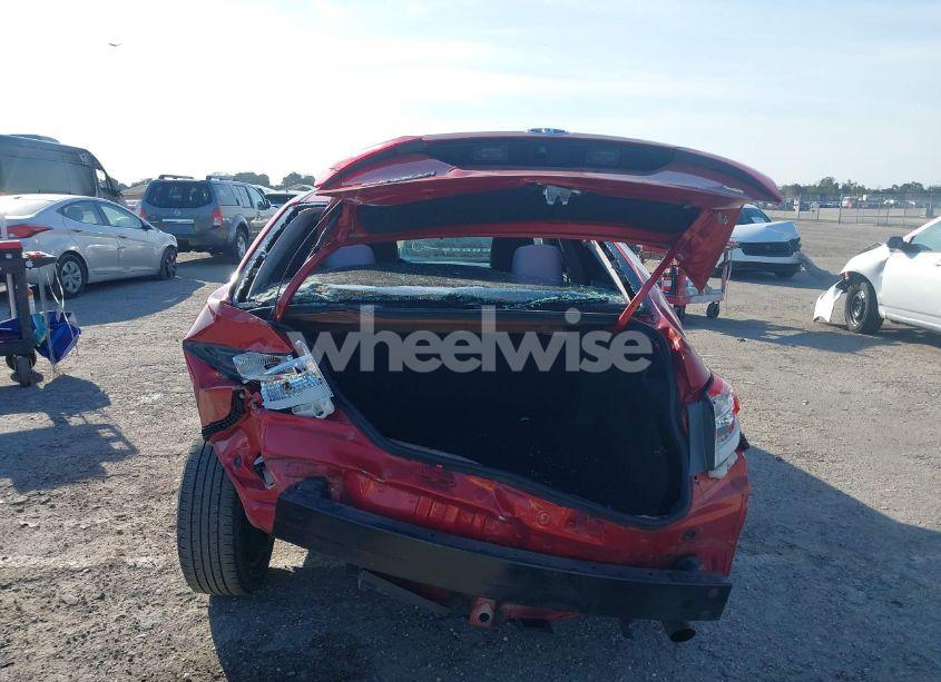 Photo 6 of 2019 Toyota Corolla LE (VIN 5YFBURHE6KP941737)