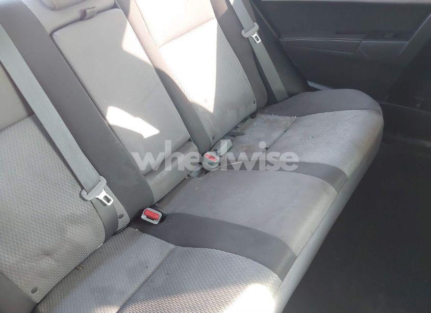 Photo 8 of 2019 Toyota Corolla LE (VIN 5YFBURHE6KP941737)