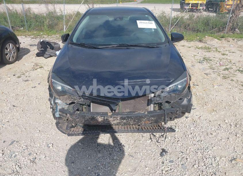 Photo 6 of 2019 Toyota Corolla LE (VIN 5YFBURHE6KP947344)