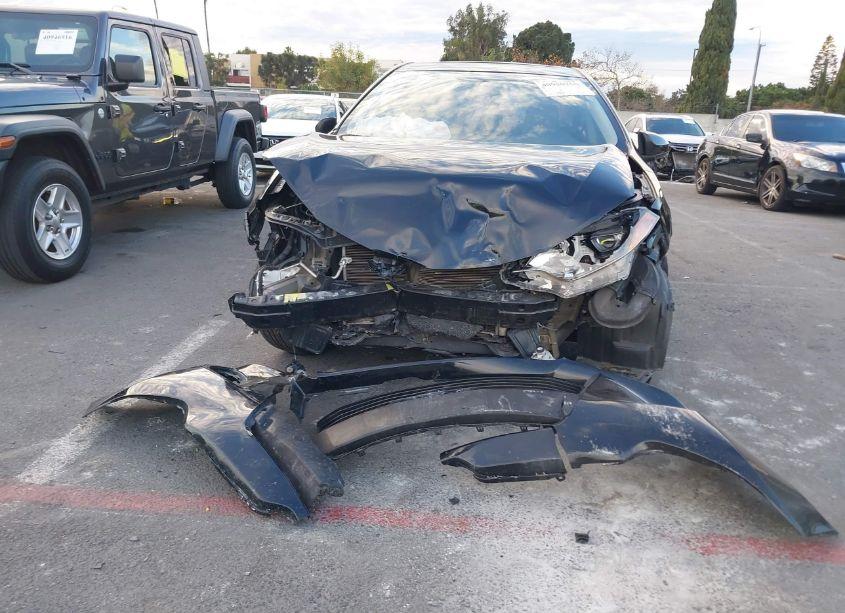 Photo 6 of 2014 Toyota Corolla L/LE/LE PLUS/LE PREMIUM/S/S PLUS/S PREMIUM (VIN 5YFBURHE7EP026805)