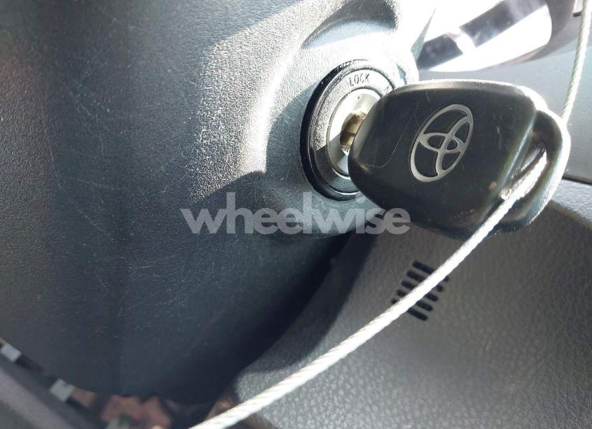 Photo 11 of 2014 Toyota Corolla LE PLUS (VIN 5YFBURHE7EP028117)