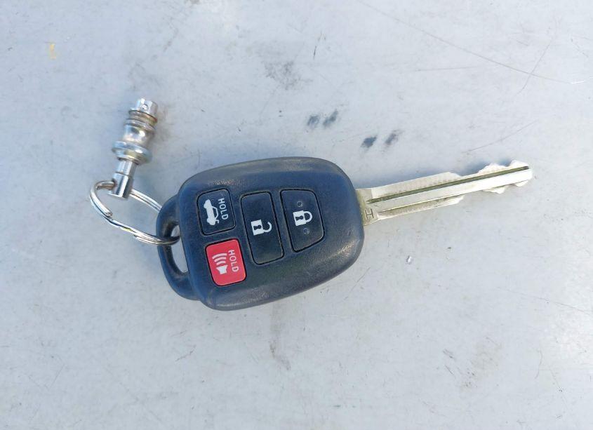 Photo 11 of 2014 Toyota Corolla LE (VIN 5YFBURHE7EP044348)