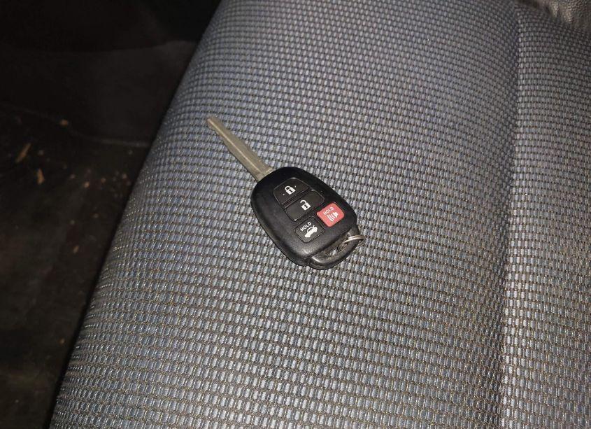 Photo 11 of 2014 Toyota Corolla S PLUS (VIN 5YFBURHE7EP063420)